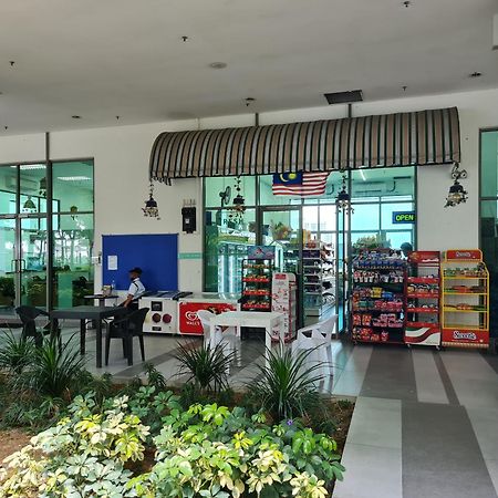 Hideaway At Cybersquare Lägenhet Cyberjaya Exteriör bild